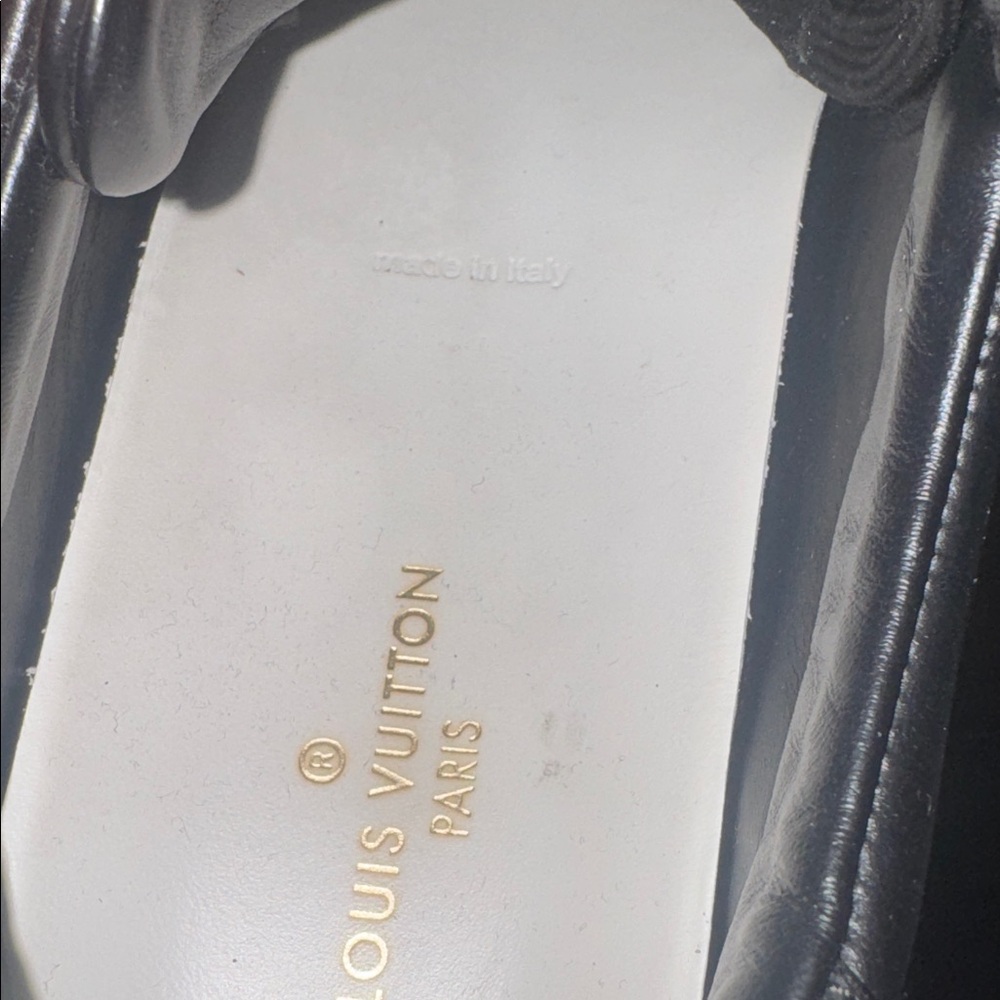 Louis Vuitton leather sneakers - Picture 7 of 10